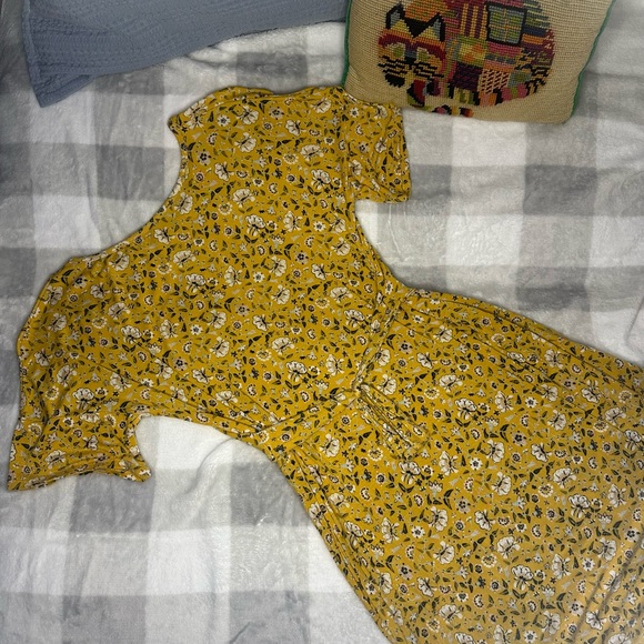 💛Gorgeous mustard orange dress!!💛 - Picture 2 of 4